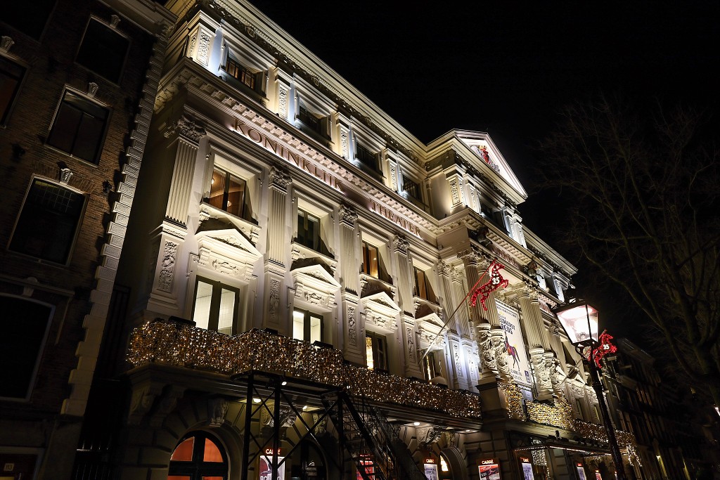 amsterdam hoofdstad nederland amstel ij de dam wallen carre drugs mokum rijksmuseum stedelijk gogh museum anne frank huis artis coffeshop coffeshops